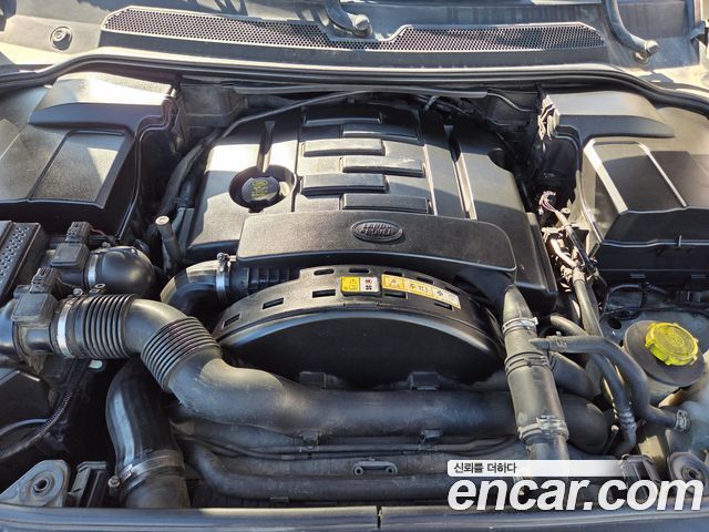 Land Rover Discovery 2010 — photo 20