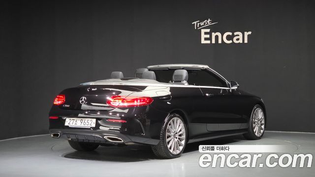 Mercedes-Benz C-Class 2018 — photo 2