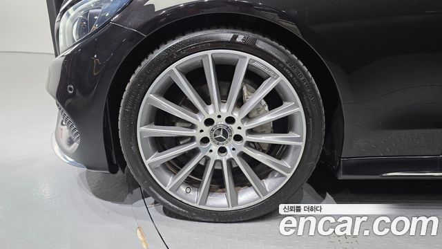 Mercedes-Benz C-Class 2018 — photo 5