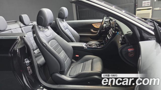 Mercedes-Benz C-Class 2018 — photo 17