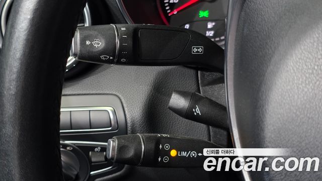 Mercedes-Benz C-Class 2018 — photo 23