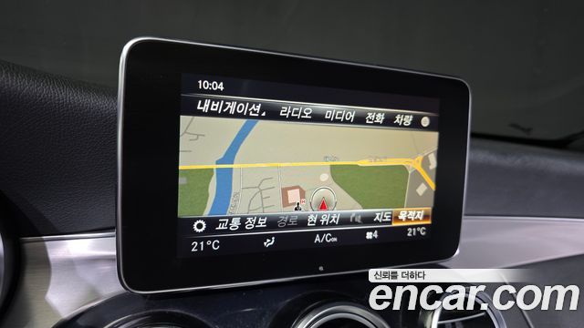 Mercedes-Benz C-Class 2018 — photo 25