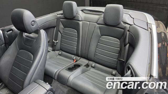 Mercedes-Benz C-Class 2018 — photo 16