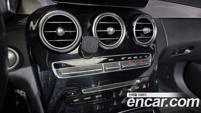 Mercedes-Benz C-Class 2018 — photo 27