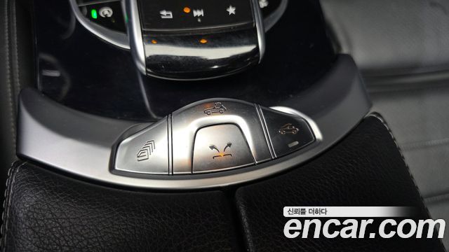 Mercedes-Benz C-Class 2018 — photo 29