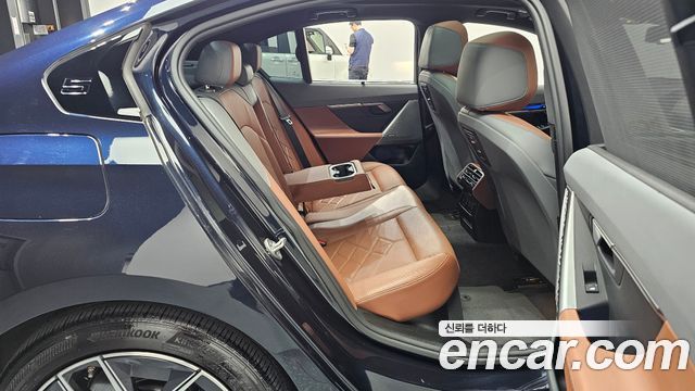 BMW i5 2024 — photo 17