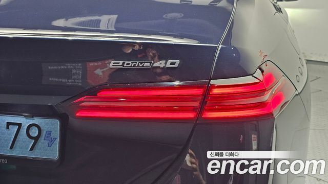 BMW i5 2024 — photo 9
