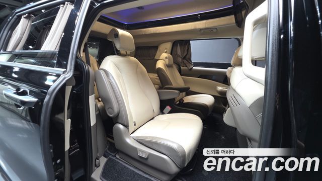Kia Canival 2025 — photo 16