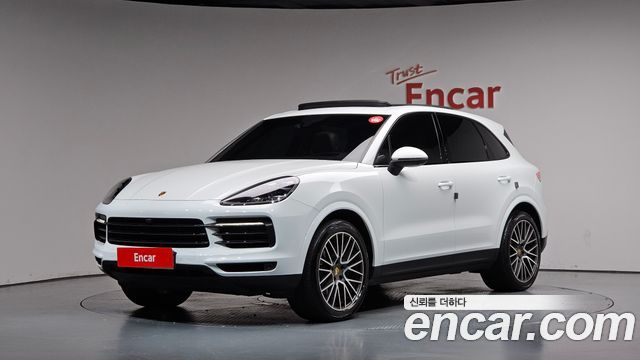 Porsche Cayenne 2021 — photo 1