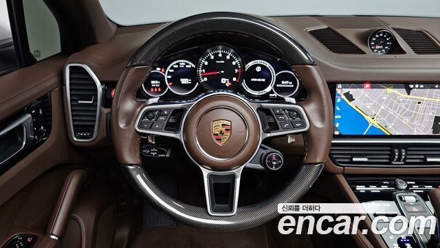 Porsche Cayenne 2021 — photo 13