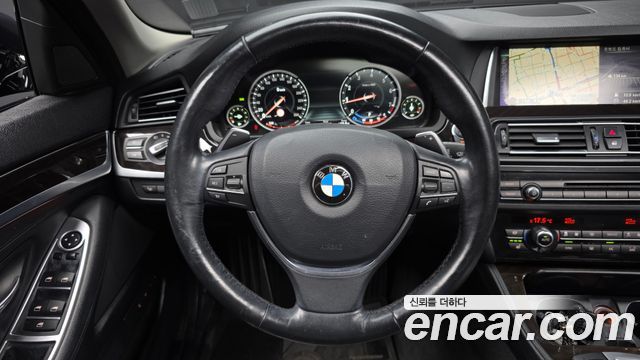 BMW 5-Series 2016 — photo 13
