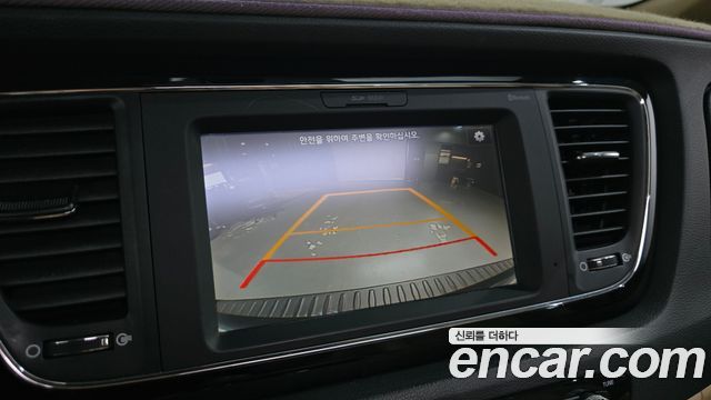 Kia Canival 2018 — photo 23