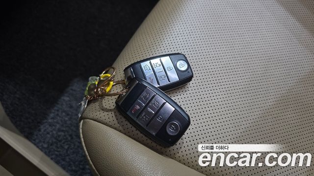 Kia Canival 2018 — photo 24
