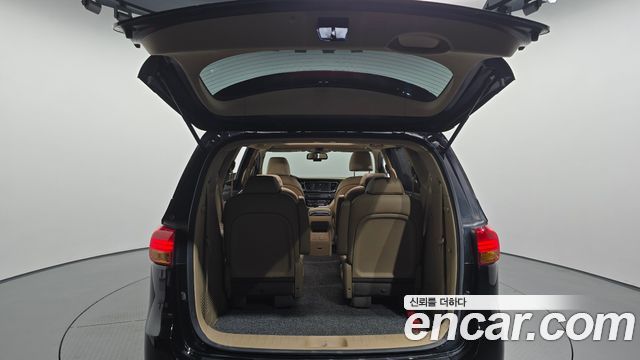 Kia Canival 2018 — photo 26