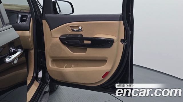 Kia Canival 2018 — photo 15