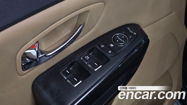 Kia Canival 2018 — photo 29