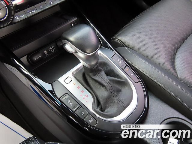 Kia K3 2019 — photo 10