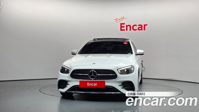 Mercedes-Benz E-Class 2021 — photo 3
