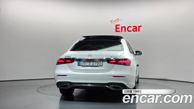 Mercedes-Benz E-Class 2021 — photo 4