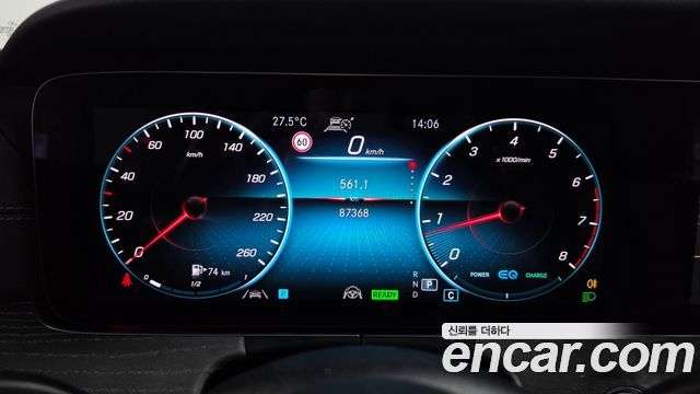 Mercedes-Benz E-Class 2021 — photo 8