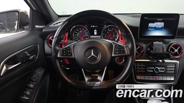 Mercedes-Benz A-Class 2018 — photo 18