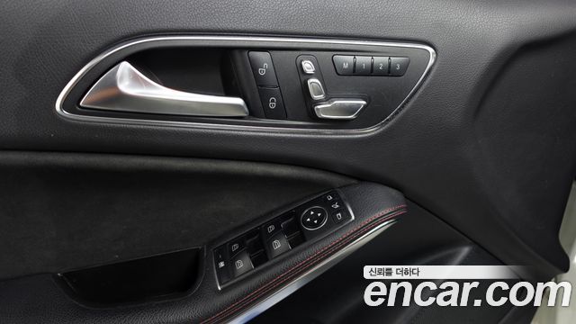 Mercedes-Benz A-Class 2018 — photo 29