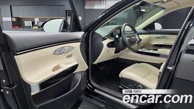Genesis GV70 2022 — photo 13