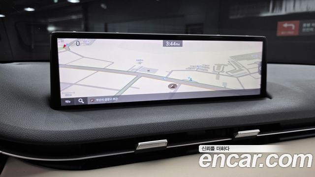 Genesis GV70 2022 — photo 20