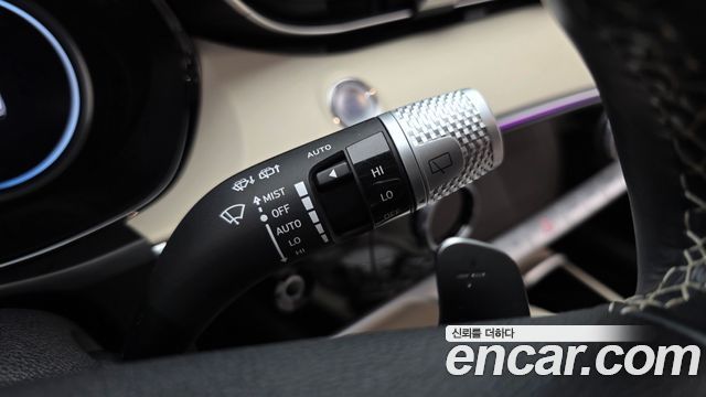 Genesis GV70 2022 — photo 27
