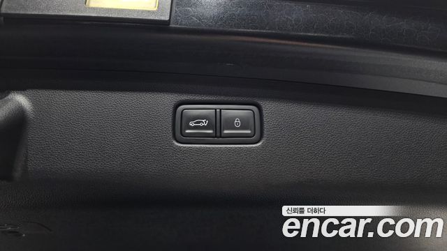 Genesis GV70 2022 — photo 34