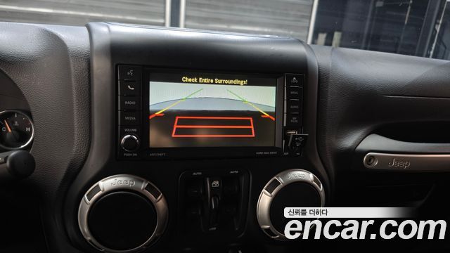 Jeep Wrangler 2014 — photo 15