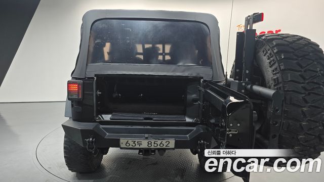Jeep Wrangler 2014 — photo 20