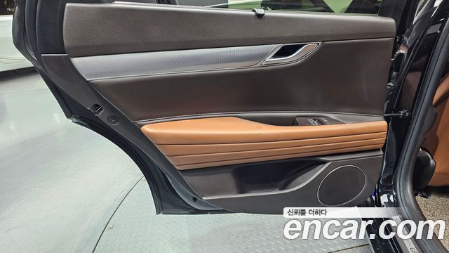 Genesis G80 2022 — photo 15