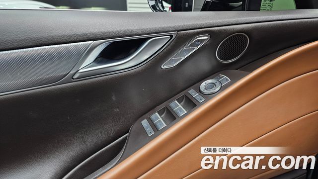 Genesis G80 2022 — photo 28