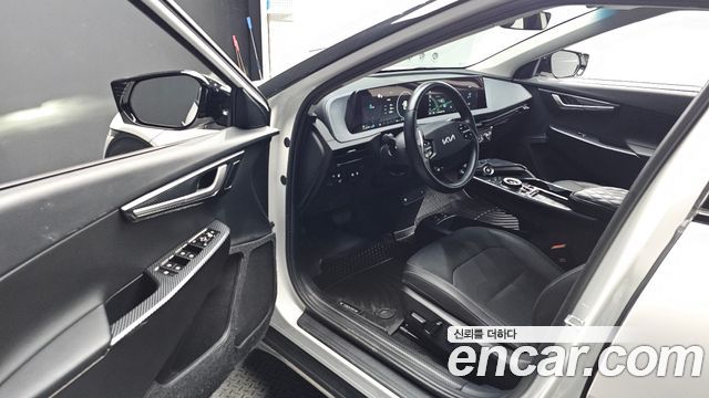 Kia EV6 2022 — photo 13
