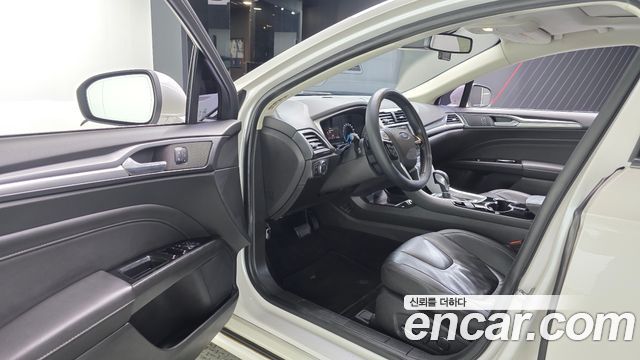 Ford Mondeo 2015 — photo 10