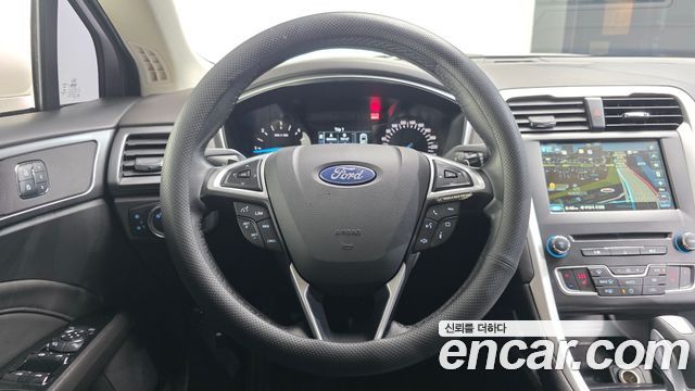 Ford Mondeo 2015 — photo 13