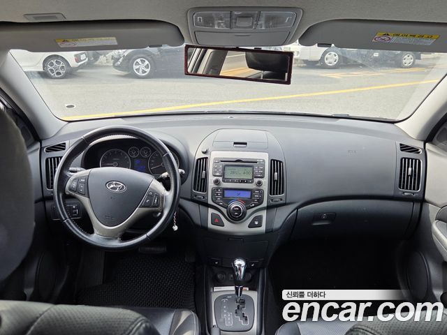 Hyundai i30 2008 — photo 10