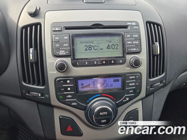 Hyundai i30 2008 — photo 11