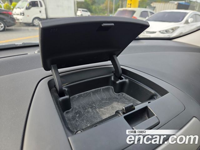 Hyundai i30 2008 — photo 12