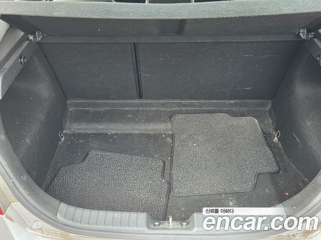 Hyundai i30 2008 — photo 16