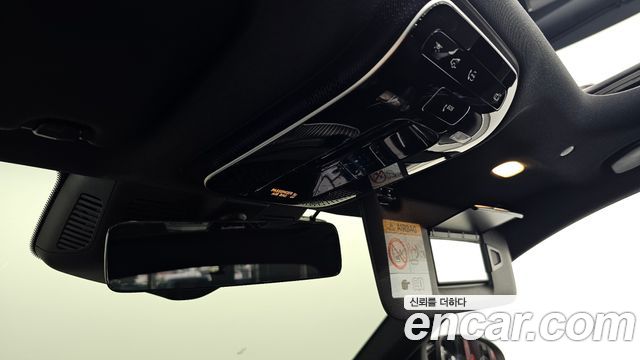 Mercedes-Benz C-Class 2023 — photo 31