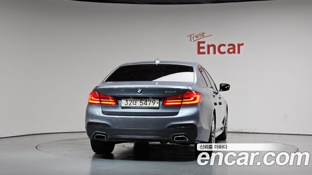 BMW 5-Series 2017 — photo 4