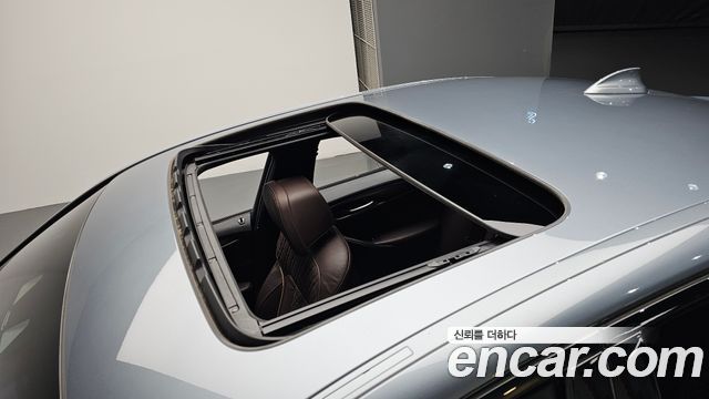BMW 5-Series 2017 — photo 33