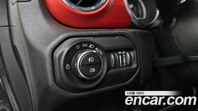 Jeep Wrangler 2021 — photo 17