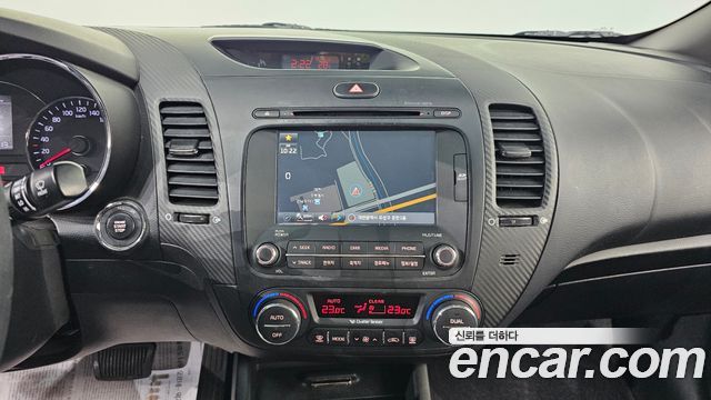 Kia K3 2013 — photo 19
