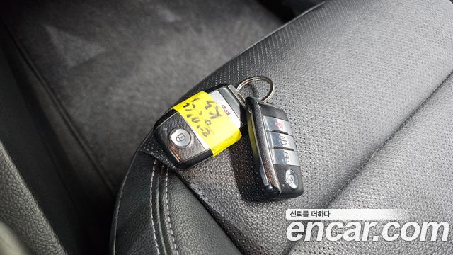 Kia K3 2013 — photo 22