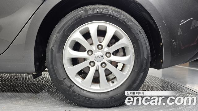 Kia K3 2013 — photo 7
