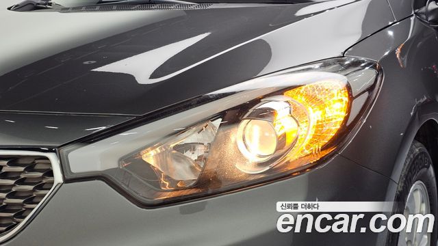 Kia K3 2013 — photo 8