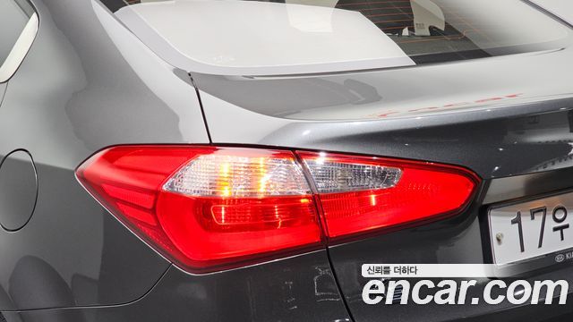 Kia K3 2013 — photo 9